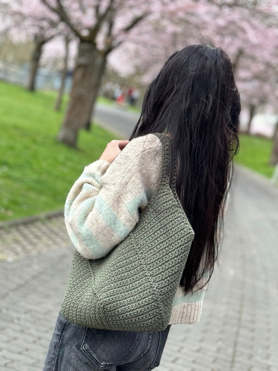 Große gehäkelte Tasche – Olivgrün