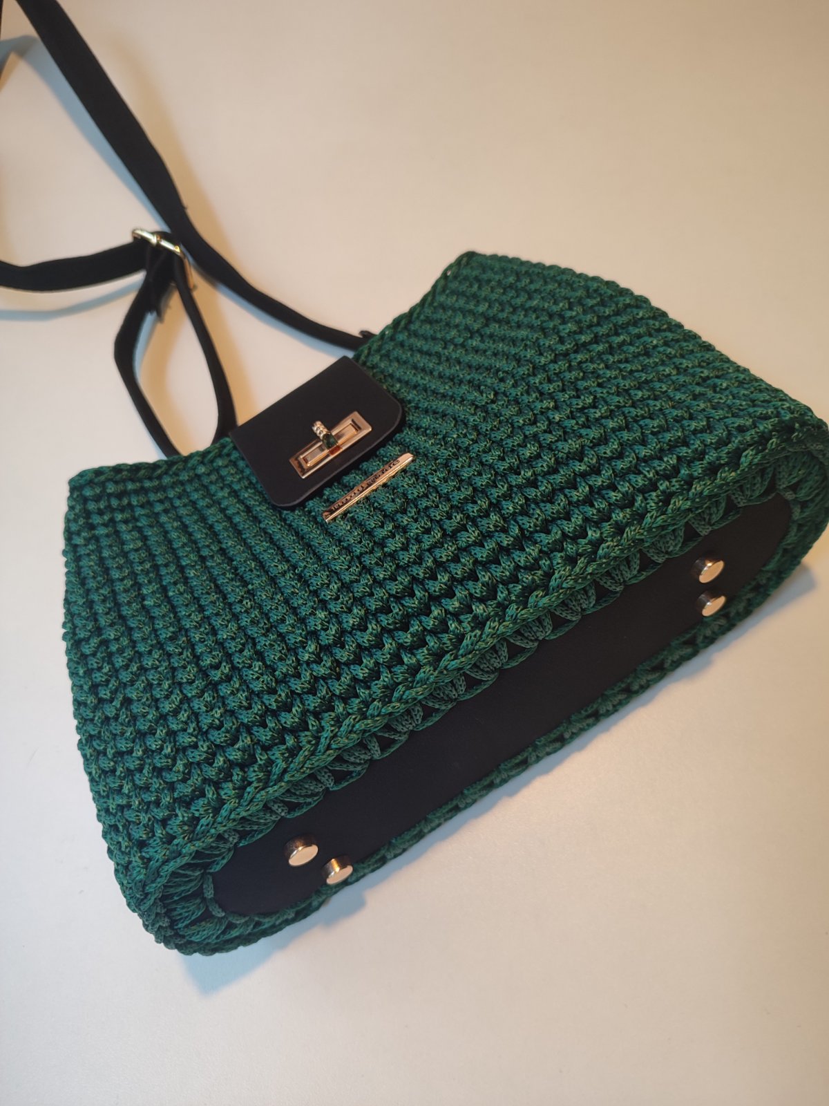Handgefertigte Crossbody-Tasche grün