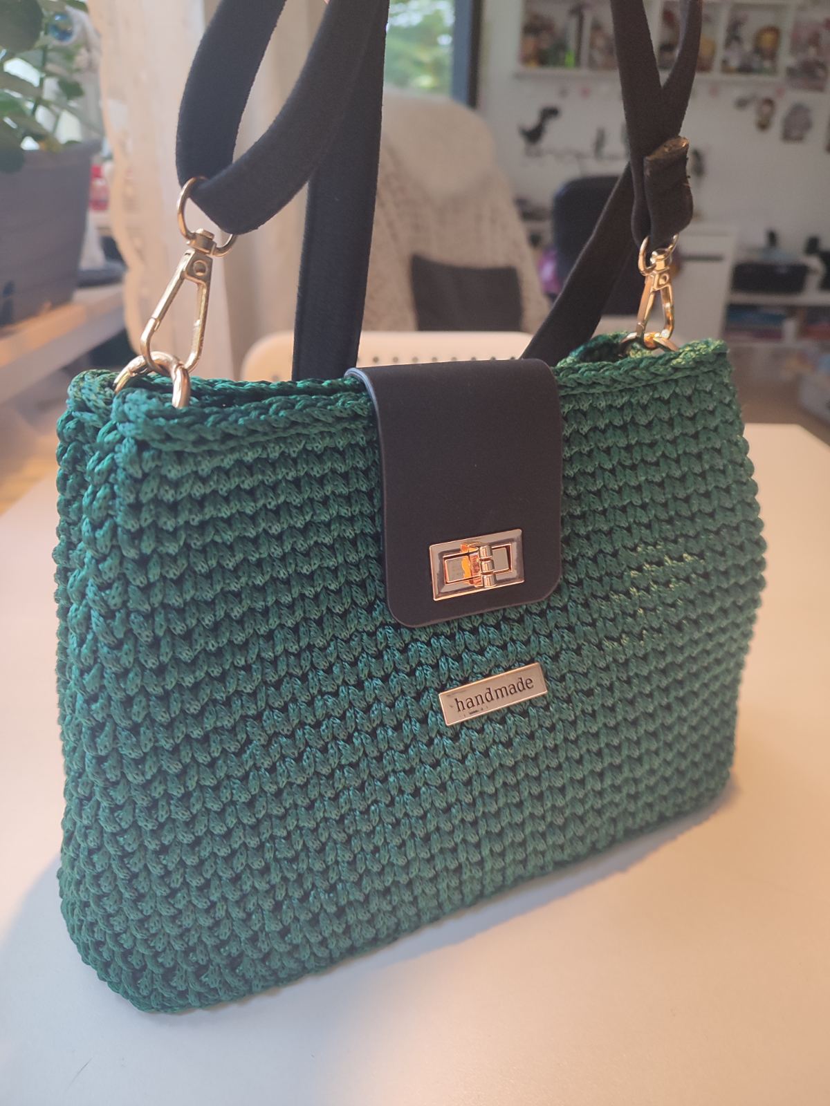Handgefertigte Crossbody-Tasche grün