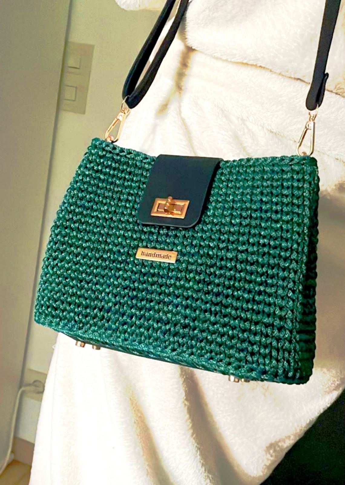 Handgefertigte Crossbody-Tasche grün