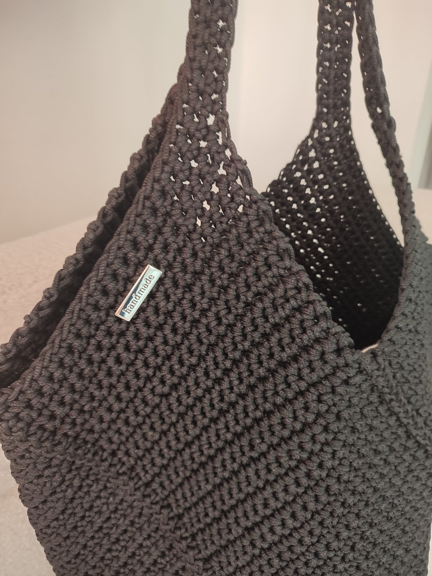 Große gehäkelte Tasche – Schwarz