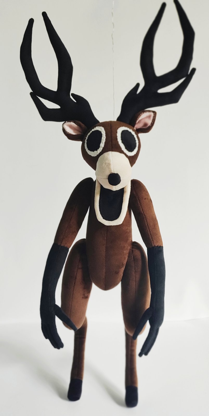 Hirsch aus „99 Nächte im Wald“ (Roblox) – Handgemachte Figur | ca. 60 cm | Auf Bestellung
