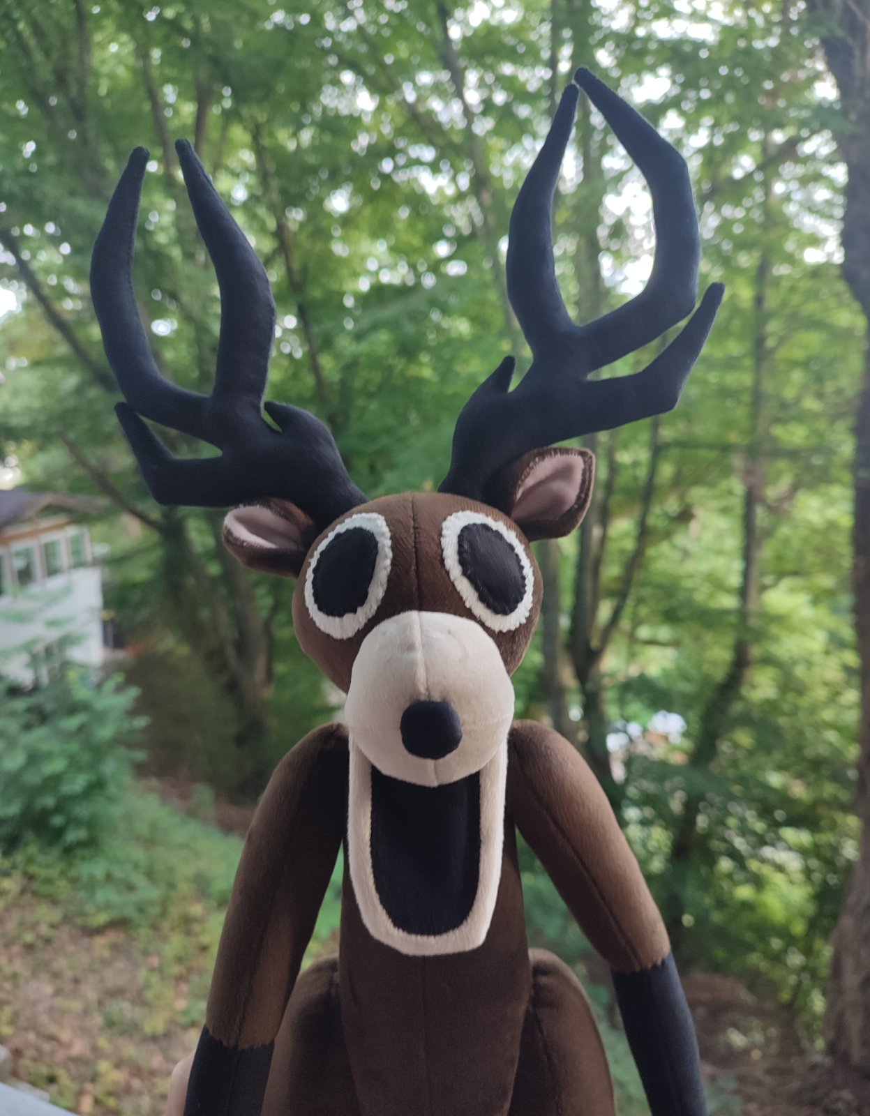 Hirsch aus „99 Nächte im Wald“ (Roblox) – Handgemachte Figur | ca. 60 cm | Auf Bestellung