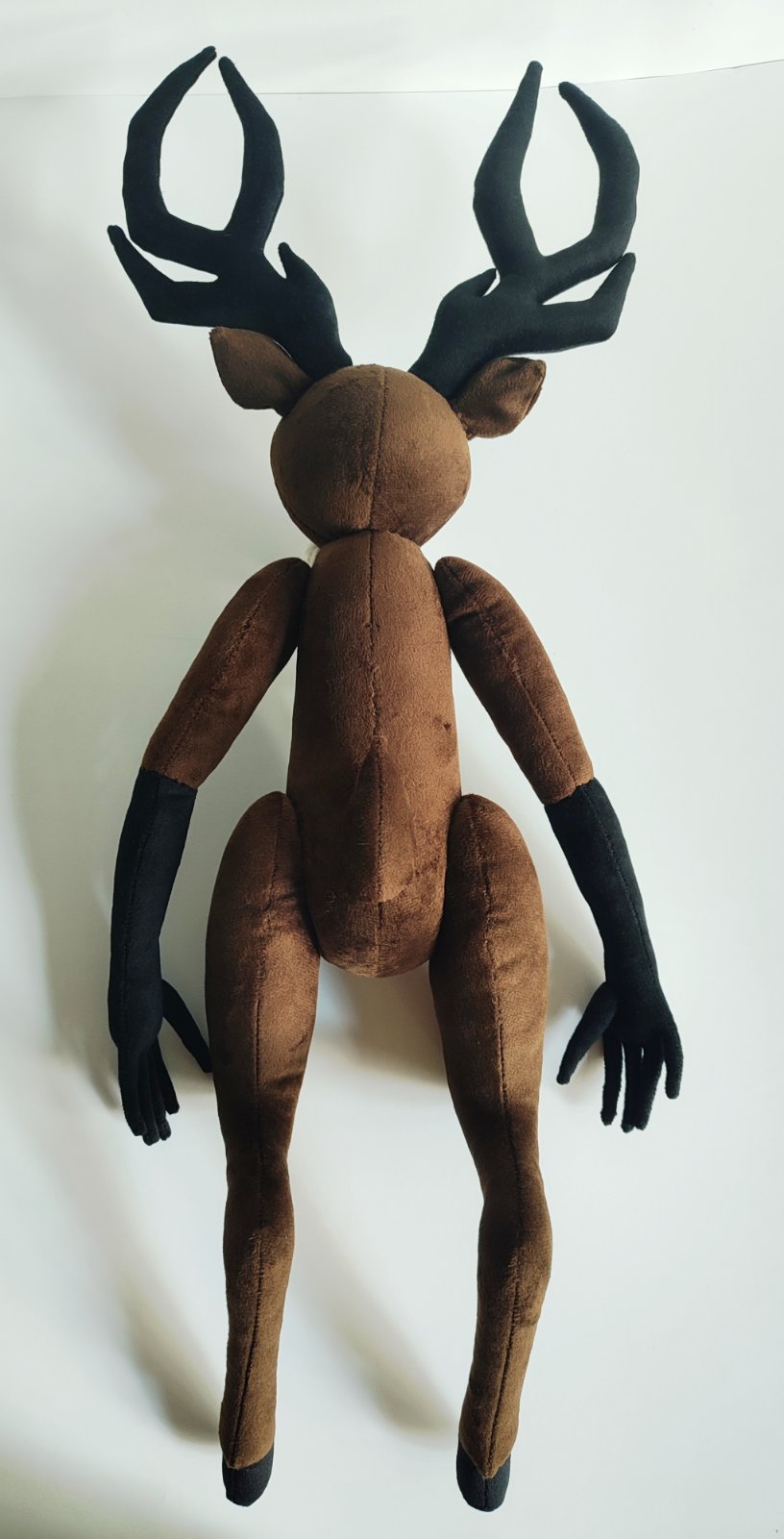 Hirsch aus „99 Nächte im Wald“ (Roblox) – Handgemachte Figur | ca. 60 cm | Auf Bestellung