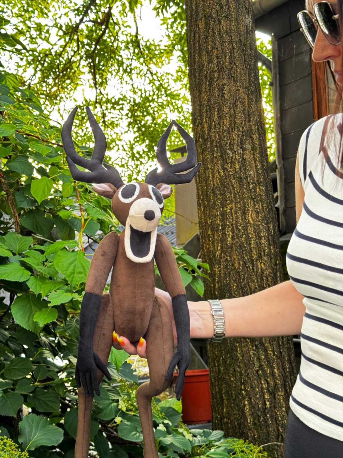 Hirsch aus „99 Nächte im Wald“ (Roblox) – Handgemachte Figur | ca. 60 cm | Auf Bestellung